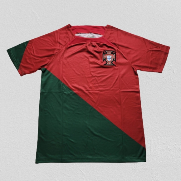 Portugal Men's Soccer Jersey CR7 - Picture 2 of 3
